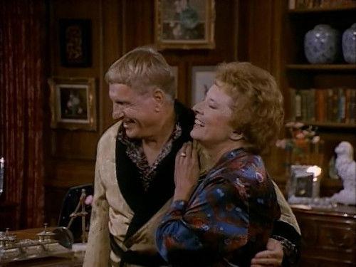 Coach Season 5 Episode 6 - Rizzendough Rendezvous