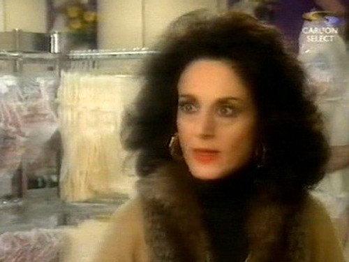 Birds of a Feather Season 5 Episode 2 - Bang