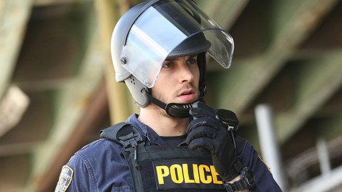 Containment Season 1 Episode 3 - Be Angry at the Sun