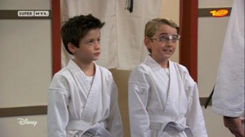 Shake It Up Season 1 Episode 5 - Kick It Up