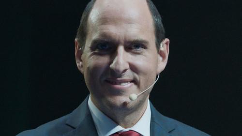 El Presidente Season 1 Episode 3 - Las pelotas