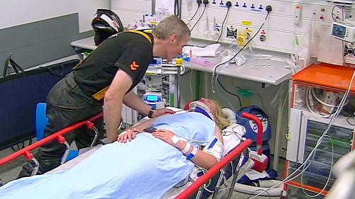 24 Hours in A&E Season 21 Episode 4 - In Safe Hands