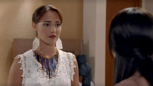 Hijas de la luna... y la familia cambió Season 1 Episode 8 - Episode 8