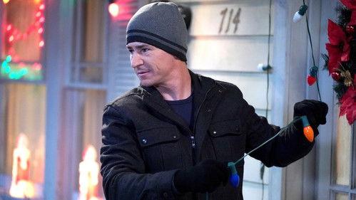 The Conners Season 2 Episode 9 - Smoking Penguins and Santa on Santa Action