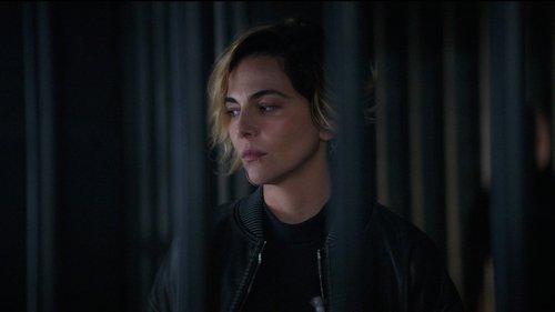 Good Morning, Verônica Season 3 Episode 1 - Who Is Doúm?