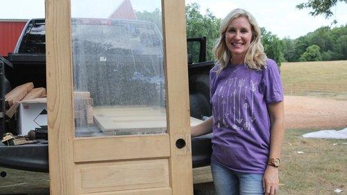 Fixer to Fabulous Season 1 Episode 4 - Century-Old Farmhouse Becomes New Forever Home