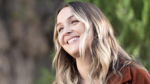 undefined Season 20 Episode 2 - Keep the Family Close