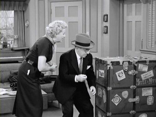 I Love Lucy Season 5 Episode 11 - The Passports