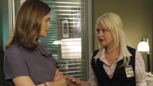 Bones Season 5 Episode 1 - Harbingers in the Fountain