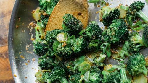 Christopher Kimball's Milk Street Television Season 3 Episode 5 - The Secrets of Stir Fry