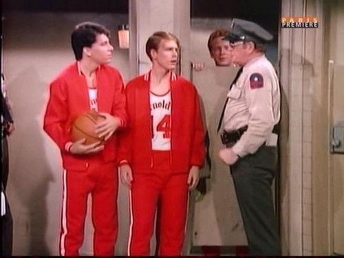Happy Days Season 4 Episode 10 - A.K.A. the Fonz
