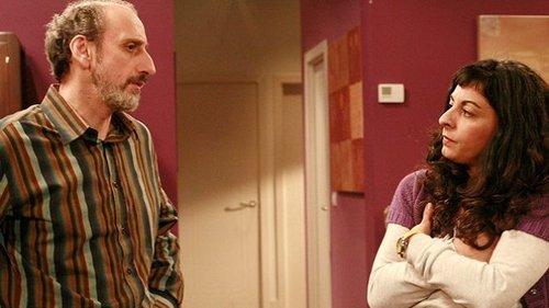 La que se avecina Season 2 Episode 7 - Un trío, una asistenta y una lluvia de coliflores