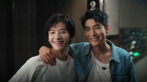 The Sparkle in Your Eye Season 1 Episode 1 - Become Roommates with the Superstar!