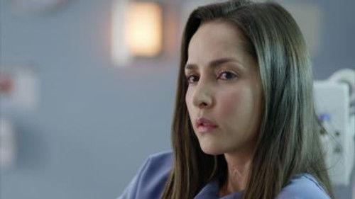 Sin senos sí hay paraíso Season 2 Episode 1 - Episode 1