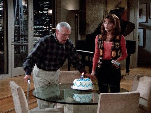 Frasier Season 2 Episode 24 - Dark Victory