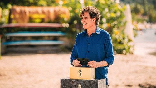 The Fortune Hotel Season 2 Episode 4 - A Twist in the Tale