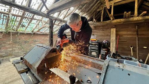 Ant Anstead: Born Mechanic Season 1 Episode 8 - Land Rover: A favourite to finish