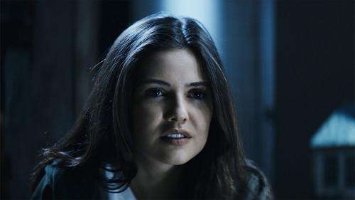 Tell Me a Story Season 2 Episode 7 - Thorns and All