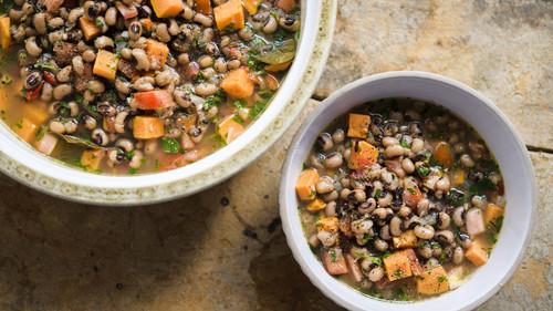 Christopher Kimball's Milk Street Television Season 2 Episode 17 - A Trip to Senegal