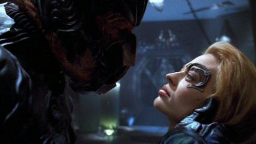 undefined Season 4 Episode 15 - Hunters