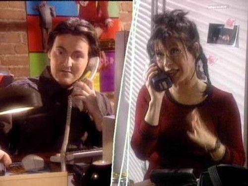 Un gars, une fille Season 4 Episode 11 - La St-Valentin 2 - Le baptême - Au téléphone 4