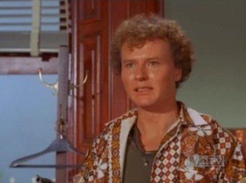 Hawaii Five-O Season 3 Episode 22 - The Bomber And Mrs. Moroney