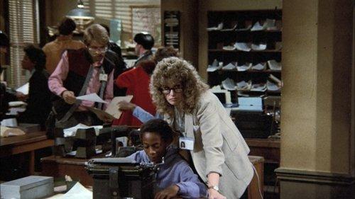 Hill Street Blues Season 5 Episode 7 - Blues for Mr. Green