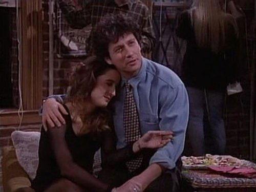 Mad About You Season 1 Episode 19 - Swept Away