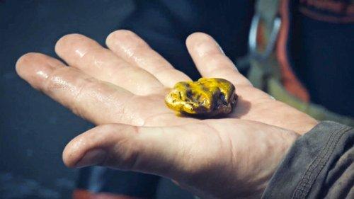 Gold Rush: White Water Season 8 Episode 6 - Fred's Golden Gift