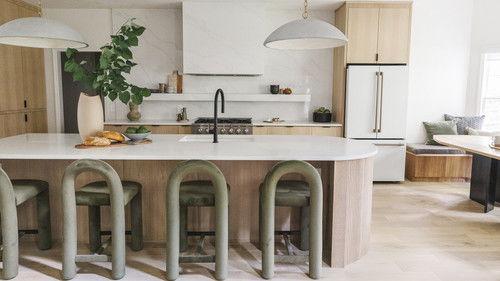 Married to Real Estate Season 3 Episode 1 - Home Sweet Om