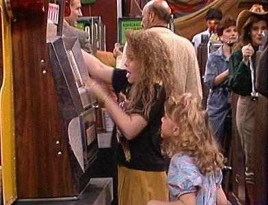 Full House Season 2 Episode 21 - Luck Be a Lady (1)