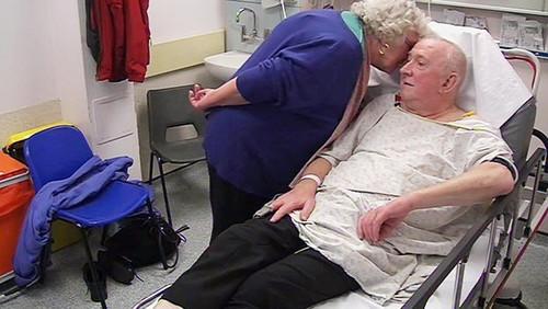 24 Hours in A&E Season 6 Episode 6 - Family Matters