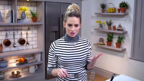 Be Tasty Season 1 Episode 5 - Kimberly Wyatt | Turkey Burgers with Sweet Potato Fries