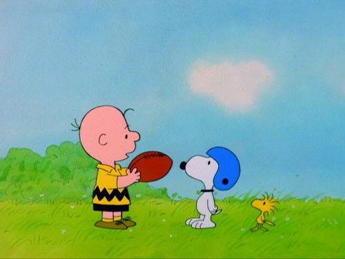 The Charlie Brown and Snoopy Show Season 1 Episode 10 - Snoopy's Football Career