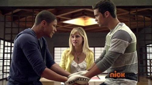 Power Rangers Season 19 Episode 11 - A Sticky Situation