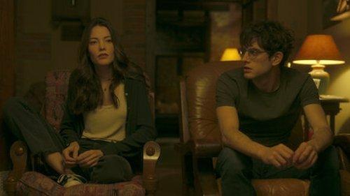 The Girl in the Mirror Season 1 Episode 1 - Fog