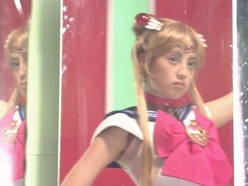 Pretty Guardian Sailor Moon Season 1 Episode 7 - Someone Saw Me Transform!