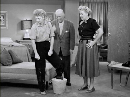 I Love Lucy Season 5 Episode 1 - Lucy Visits Grauman's