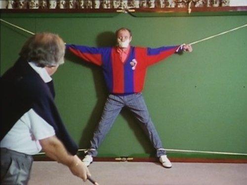 The Detectives Season 1 Episode 3 - Teed Off