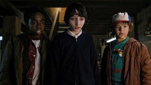 Stranger Things Season 1 Episode 2 - Chapter Two: The Weirdo on Maple Street