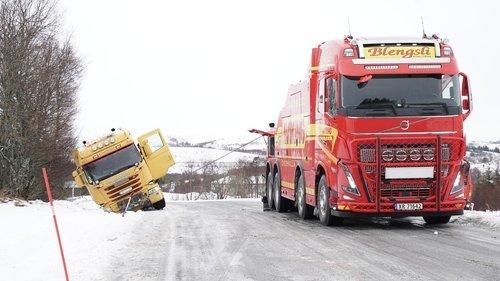 Ice Road Rescue Season 9 Episode 6 - No Surrender