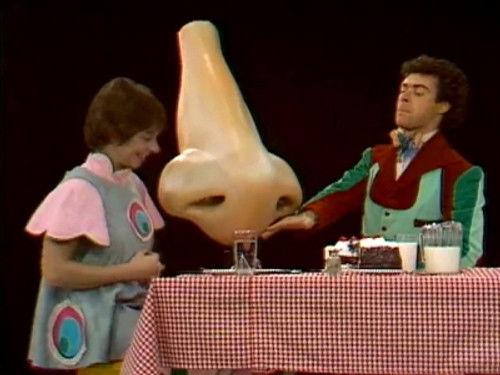 Passe-Partout Season 1 Episode 18 - Voir, entendre, sentir