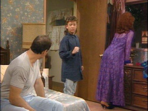Married... with Children Season 3 Episode 21 - Here's Lookin' at You, Kid