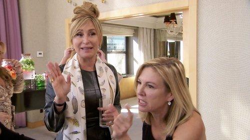 The Real Housewives of New York City Season 11 Episode 8 - Birds, Broads and Breakups