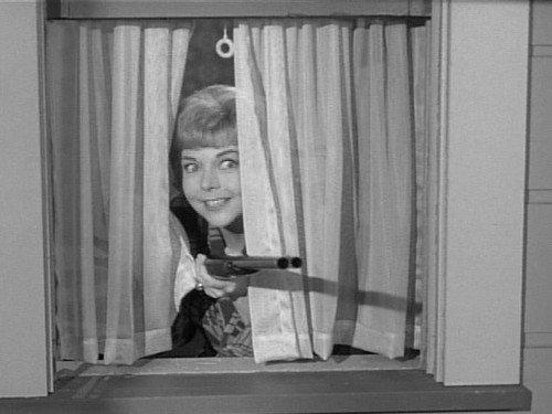 My Favorite Martian Season 2 Episode 21 - Humbug, Mrs. Brown