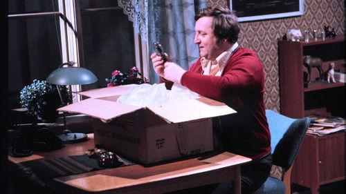 Fleksnes fataliteter Season 3 Episode 6 - Ta plass! Lukk dørene!