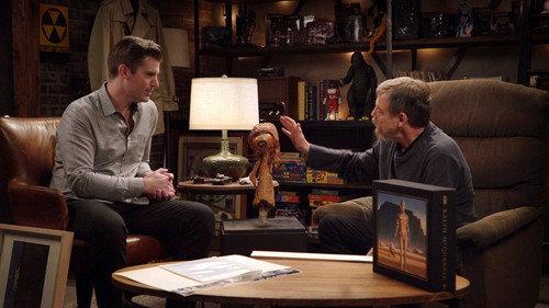 Mark Hamill's Pop Culture Quest Season 1 Episode 9 - Raider of the Lost Props