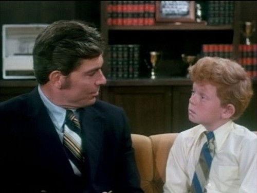 Family Affair Season 5 Episode 15 - Heroes Are Born