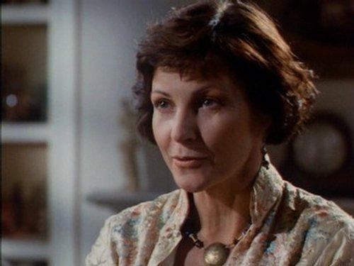 Swamp Thing Season 2 Episode 2 - Love Lost