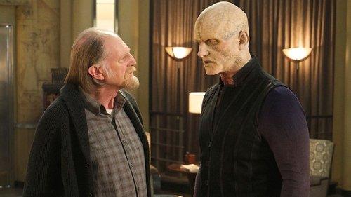 The Strain Season 3 Episode 8 - White Light